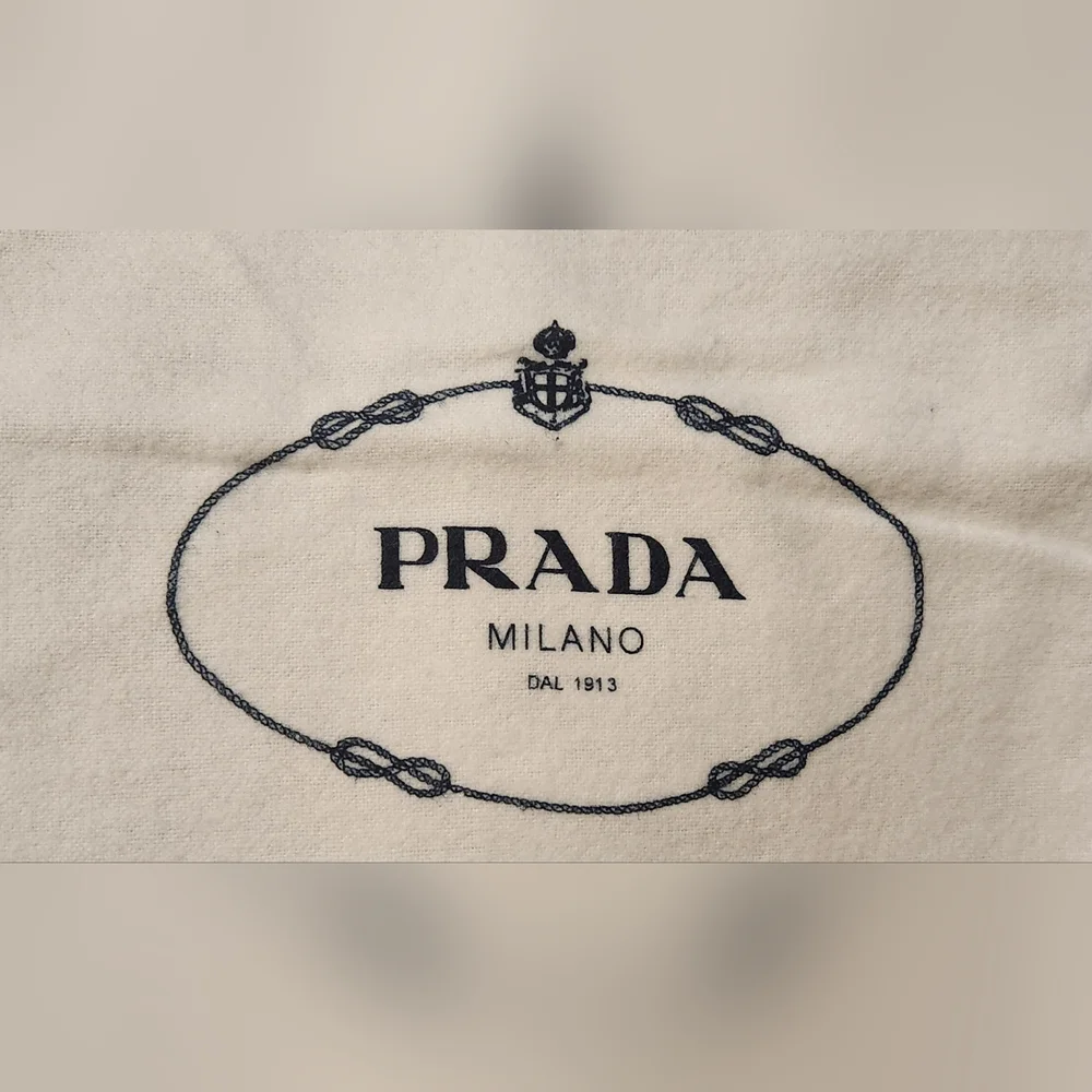 Prada elegant dust
